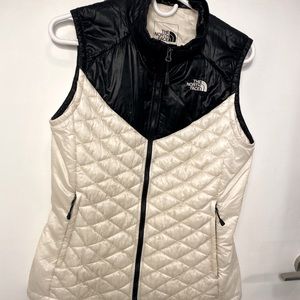 The North Face Women’s Medium ThermoBall Quilted Vest
